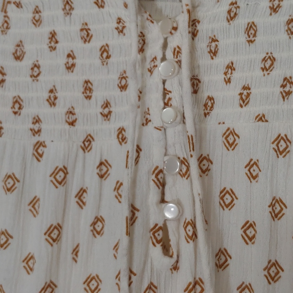 Red Camel blouse - Picture 2 of 7